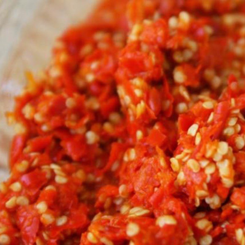 Step 1 Prepare the ingredients Simple fish sauce with garlic and chili