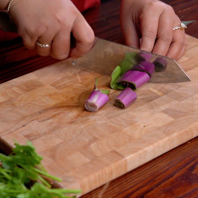 Step 1 Prepare the ingredients for herbal water