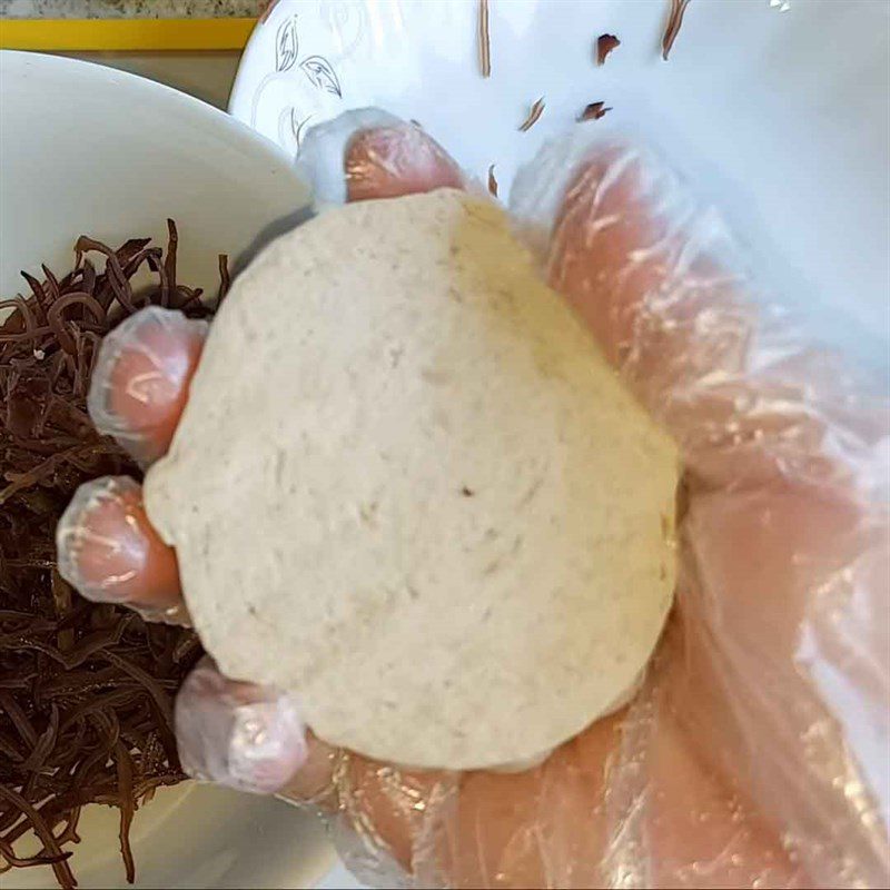 Step 1 Prepare the ingredients for crispy vegetarian betel leaf cake