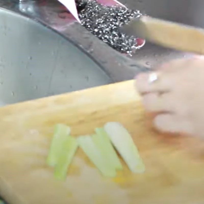 Step 1 Prepare the ingredients for Chicken Porridge with Broccoli