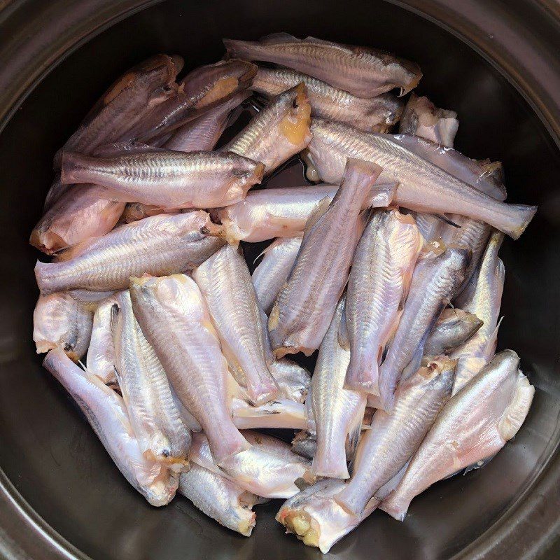 Step 1 Prepare the Ingredients for Fish in Turmeric Sauce