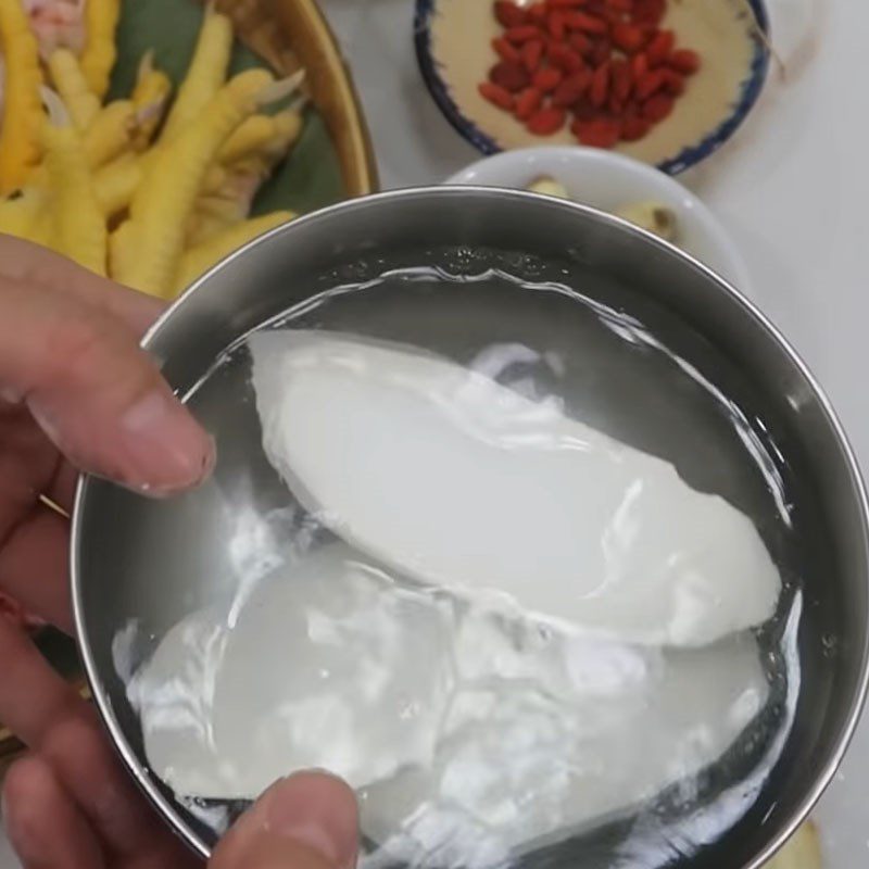 Step 3 Prepare the other ingredients Beef stewed with Chinese herbs