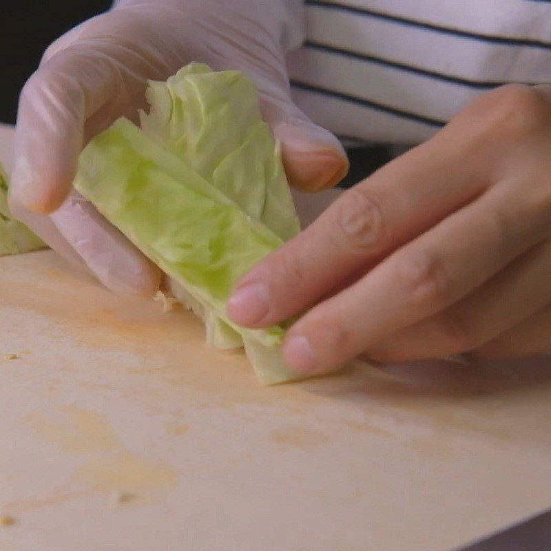 Step 2 Prepare other ingredients Stir-fried udon with pork