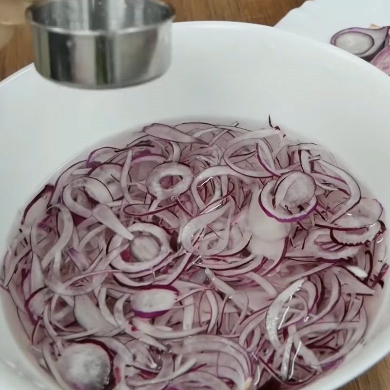 Step 2 Prepare the other ingredients Beef salad with Vietnamese balm