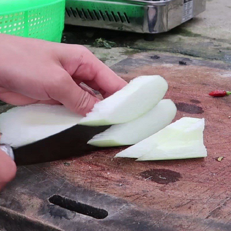Step 2 Prepare other ingredients Sour fish soup with cotton flower