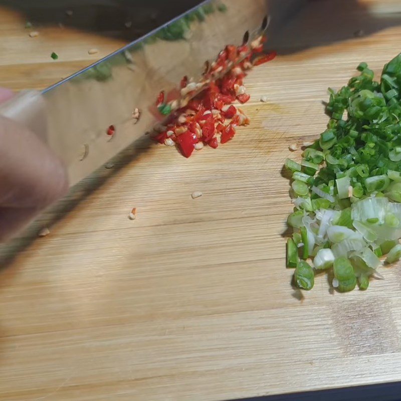 Step 2 Prepare other ingredients Vegetarian fried eggs from bean curd skin