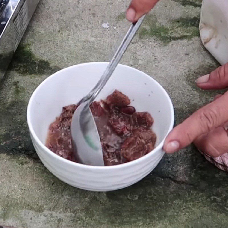 Step 2 Prepare other ingredients Sour fish soup with water lily