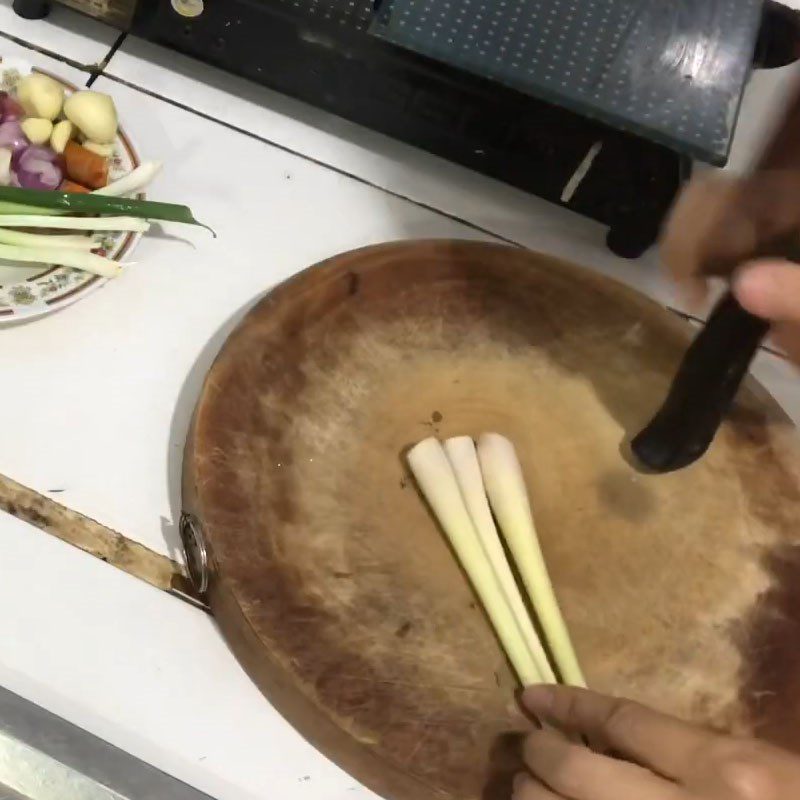 Step 2 Prepare Other Ingredients Fish Linh Stewed with Lemongrass and Chili