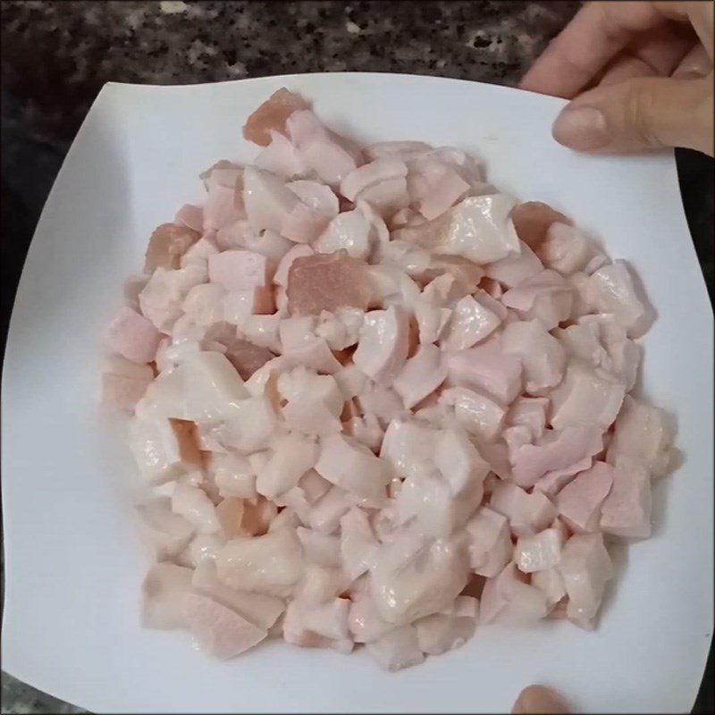 Step 2 Pre-process other ingredients Mixture of jackfruit and crispy pork Da Nang