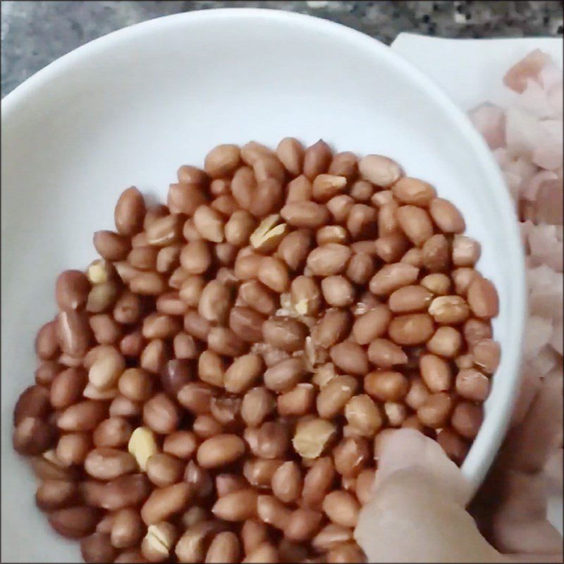 Step 2 Pre-process other ingredients Mixture of jackfruit and crispy pork Da Nang