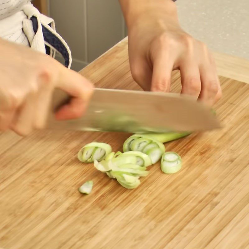 Step 2 Prepare other ingredients for Korean bulgogi beef soup