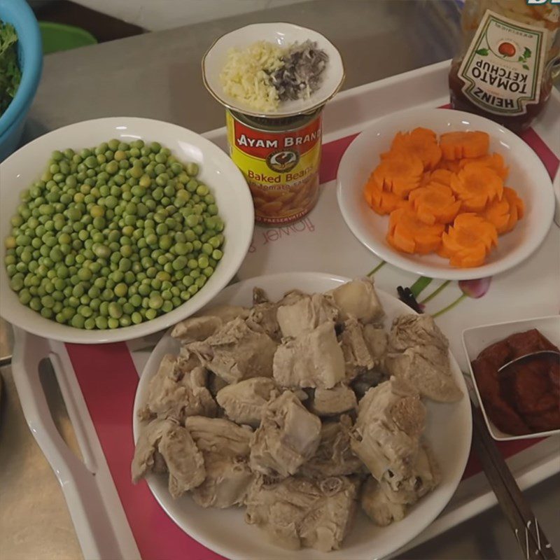 Step 2 Prepare other ingredients for Pea Soup Ribs