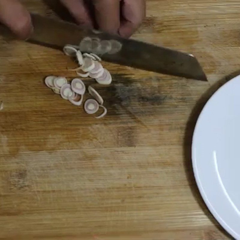 Step 2 Prepare the other ingredients for lemongrass buffalo hotpot