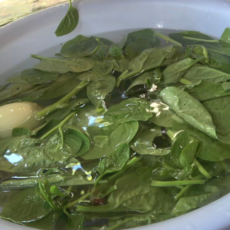 Step 2 Prepare other ingredients for Squid Hot Pot with Fermented Bean Sauce