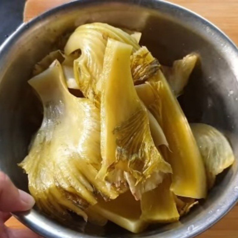 Step 2 Prepare the other ingredients Stir-Fried Straw Mushrooms with Pickled Mustard Greens