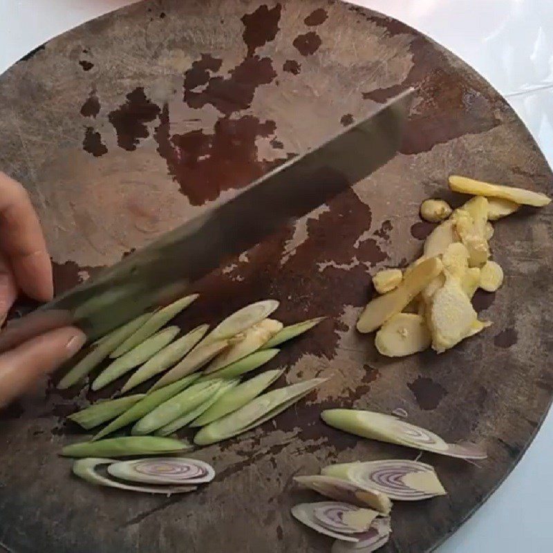 Step 2 Prepare the other ingredients Steamed shrimp with ginger