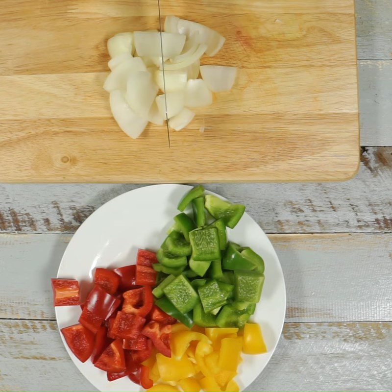 Step 2 Prepare the other ingredients Sweet and sour stir-fried oysters