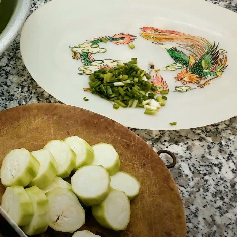 Step 2 Prepare Other Ingredients for Crab Soup with Various Ingredients