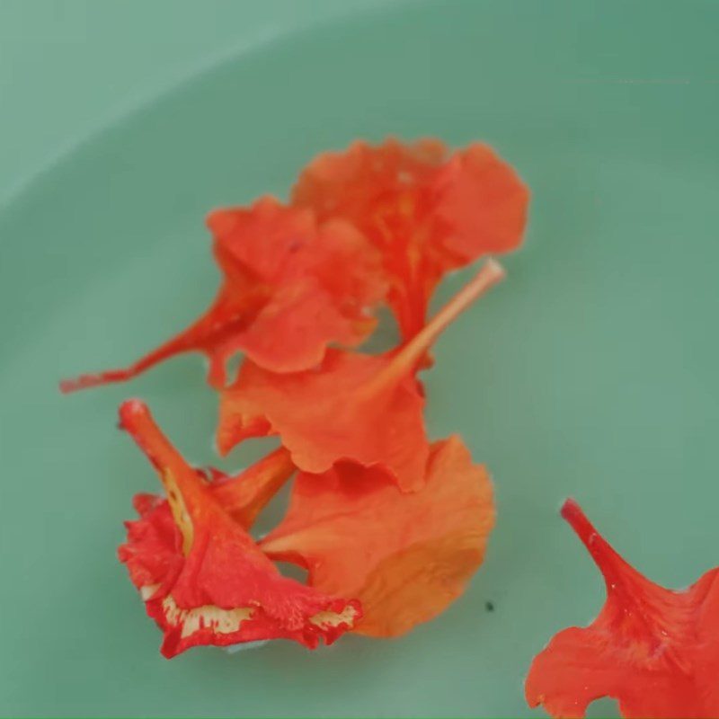 Step 2 Prepare other ingredients for Phoenix flower chicken salad