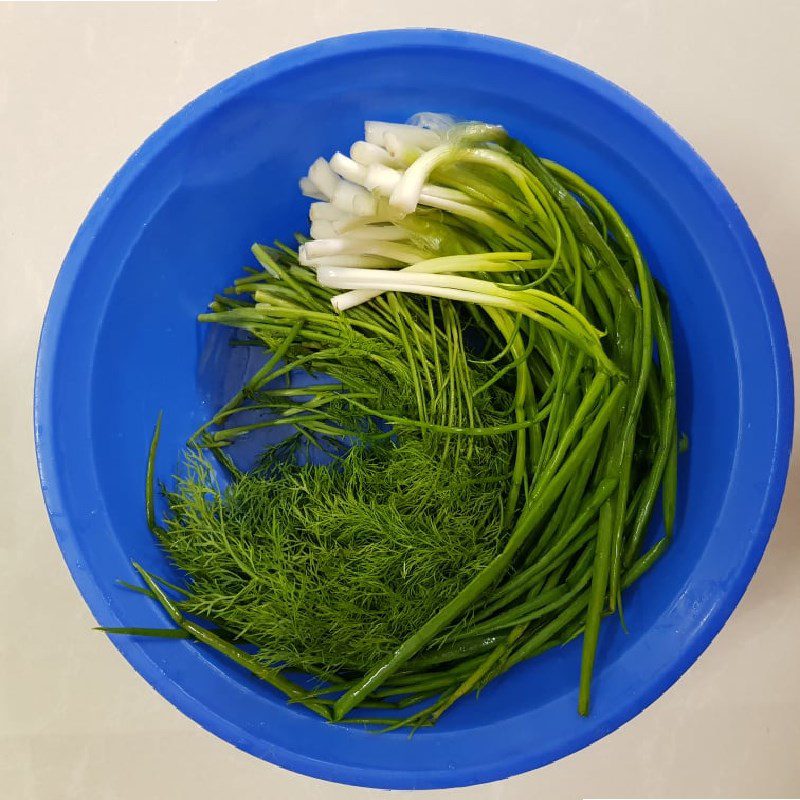 Step 2 Prepare other ingredients for La Vong fish cake
