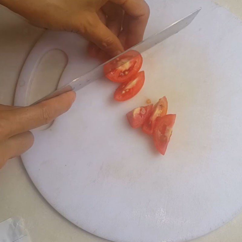 Step 2 Prepare other ingredients Dried shrimp in tomato sauce