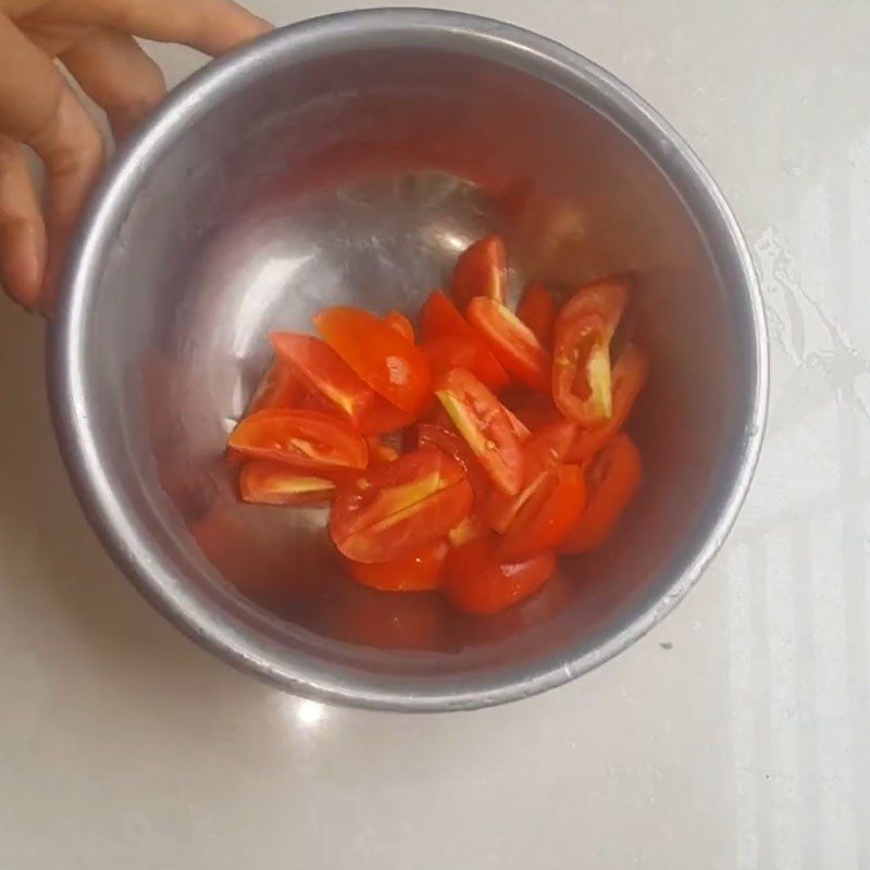 Step 2 Prepare other ingredients Dried shrimp with tomato sauce