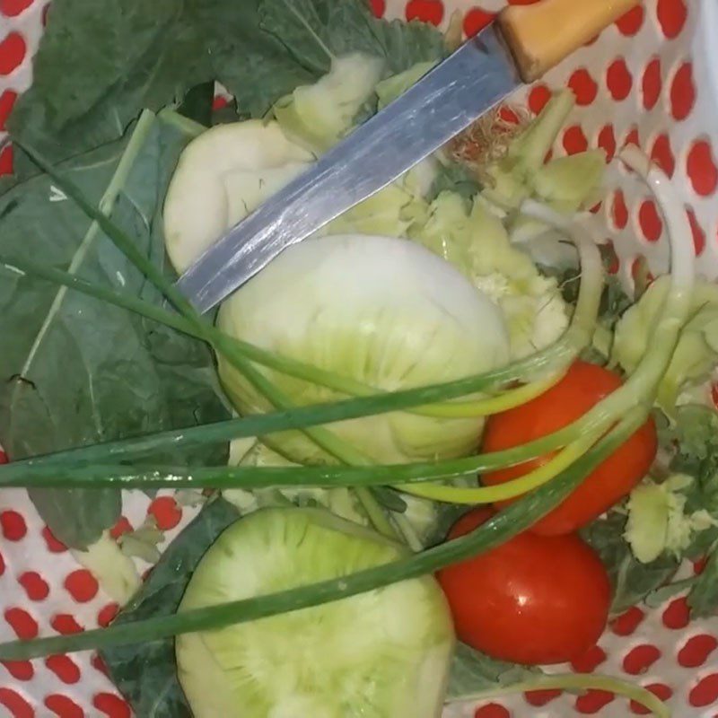 Step 2 Prepare other ingredients Stir-fried kohlrabi with tomatoes