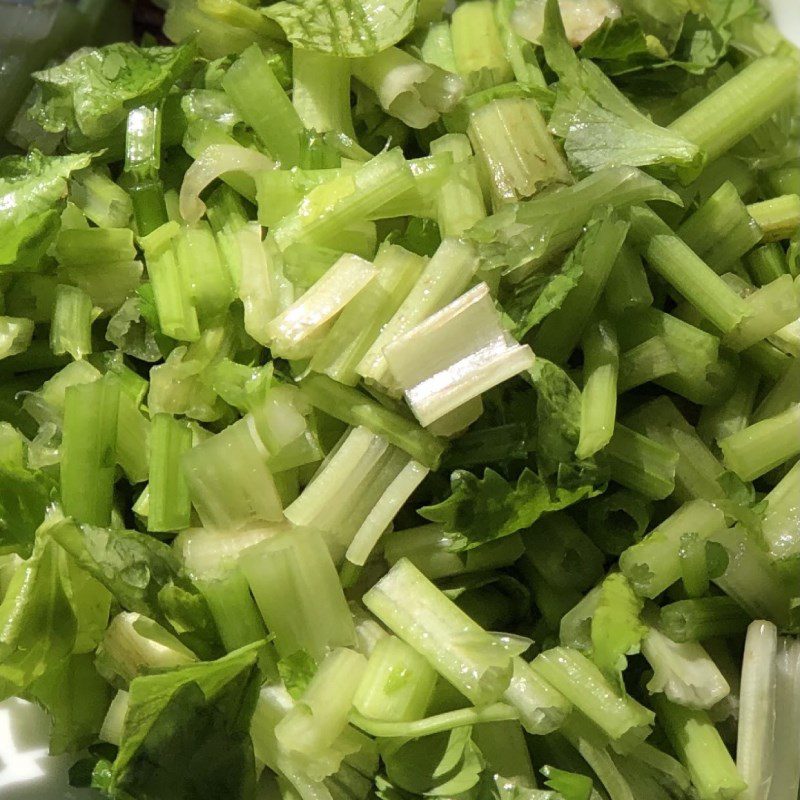 Step 1 Prepare the celery for Celery and Watermelon Juice