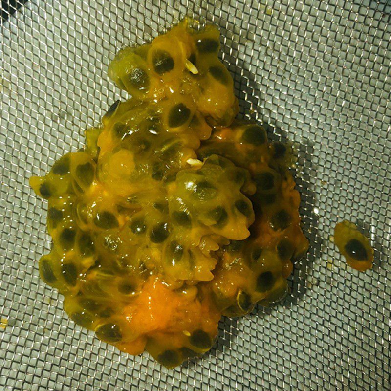 Step 1 Prepare the passion fruit for Passion Fruit Smoothie