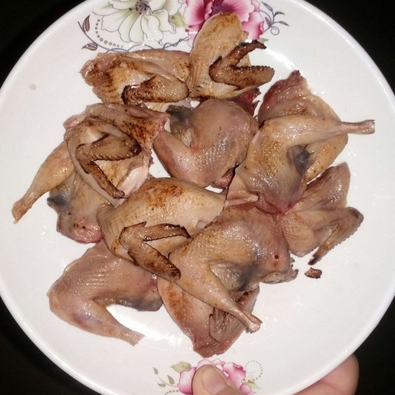Step 1 Prepare the quail Quail Porridge