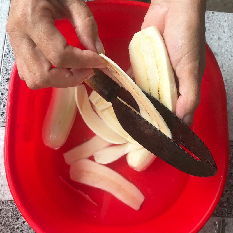 Step 1 Prepare the Bananas Green Bananas with Sugar