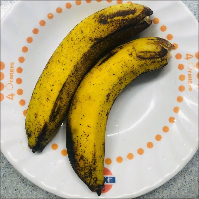 Step 1 Prepare banana ingredients for Banana Mango Smoothie