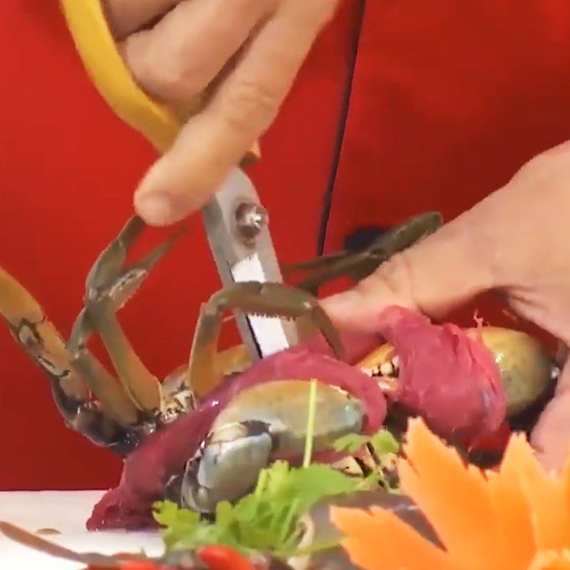 Step 1 Prepare the Crab for Crab Soup