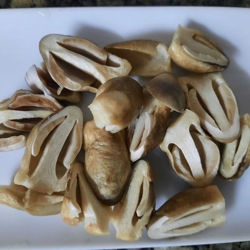 Step 1 Prepare the tofu and straw mushrooms Steamed Tofu with Mushrooms