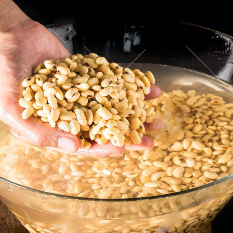 Step 1 Prepare the soybeans for tofu made from ground soybean milk powder
