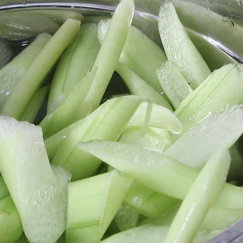 Step 1 Prepping water morning glory for Water Morning Glory Salad