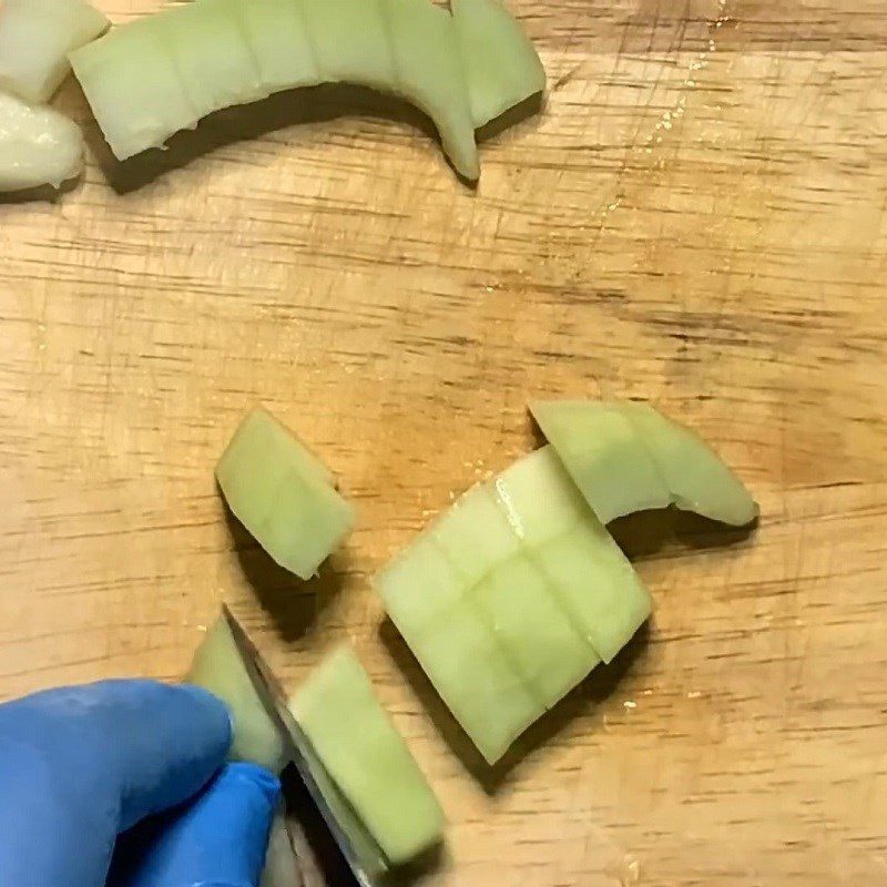 Step 1 Prepare the melon Melon Juice