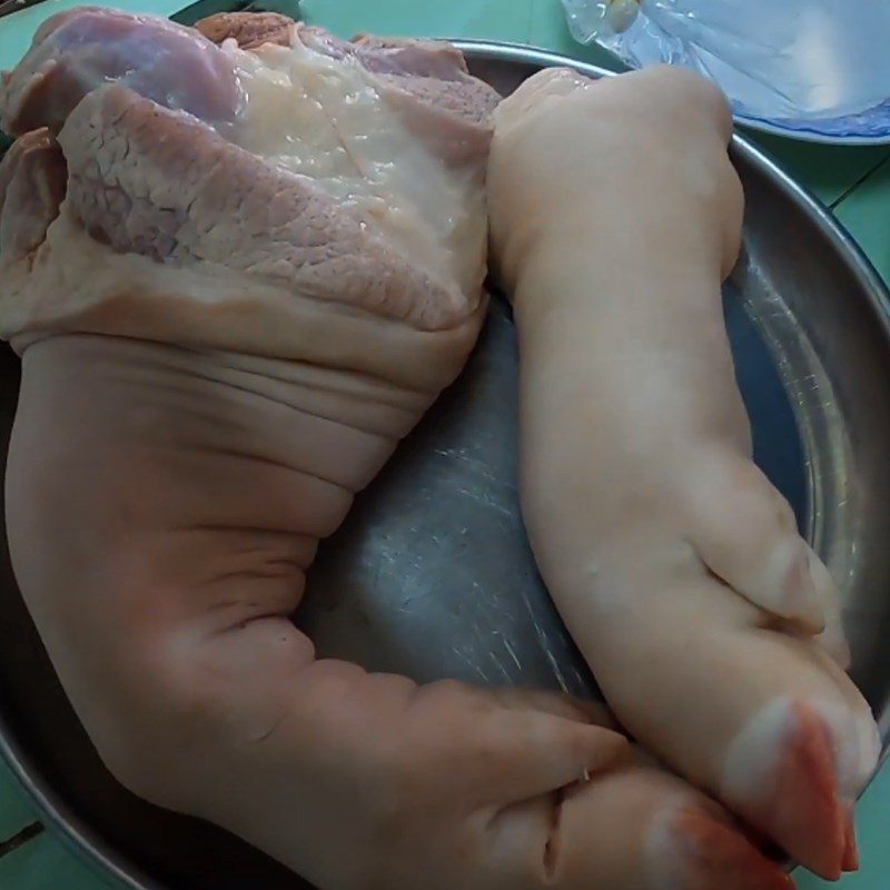 Step 1 Preparing the Pork Leg Northern Style Pork Leg
