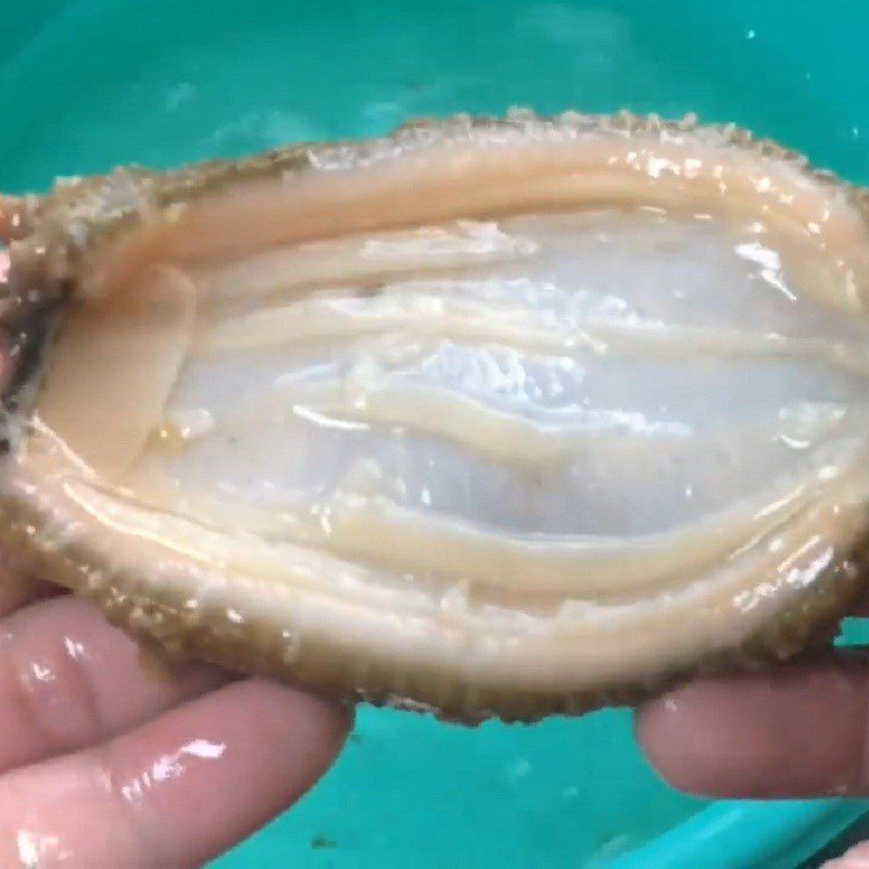Step 2 Prepare the sea cucumber Sea cucumber porridge with scallops