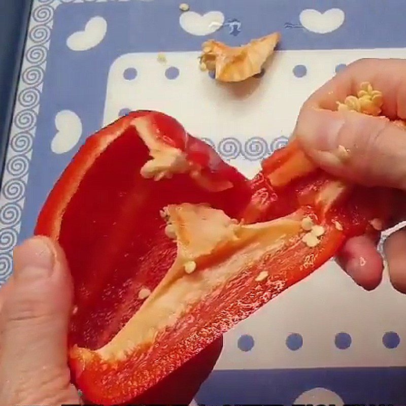 Step 1 Prepare onions, tomatoes, and bell peppers Onion tomato bell pepper juice