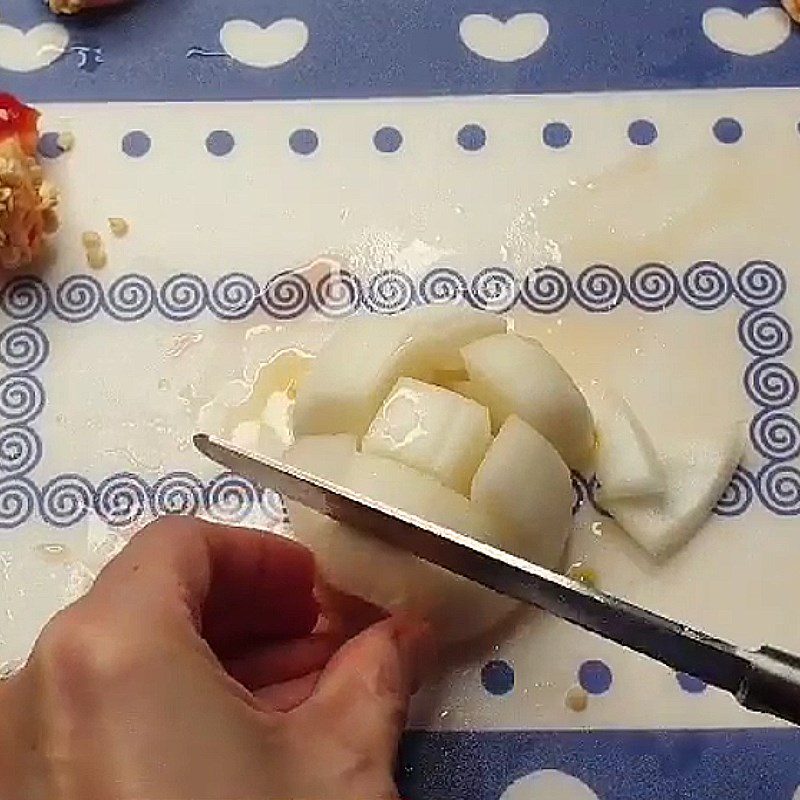Step 1 Prepare onion, tomato, and bell pepper for Onion Tomato Bell Pepper Juice