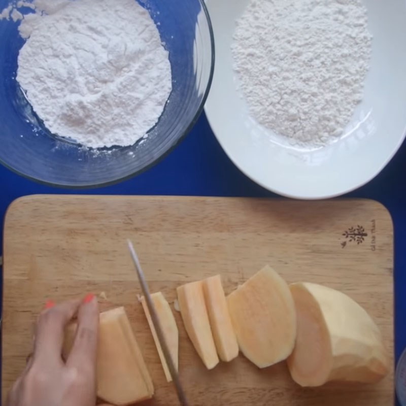 Step 1 Prepare sweet potatoes Cheese Sweet Potato Sticks