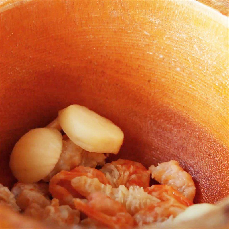 Step 2 Soak and pound the dried shrimp Sweet Potato Soup with Dried Shrimp