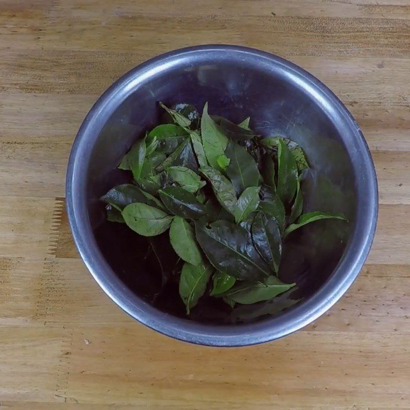 Step 1 Prepare the tea leaves for Green Tea