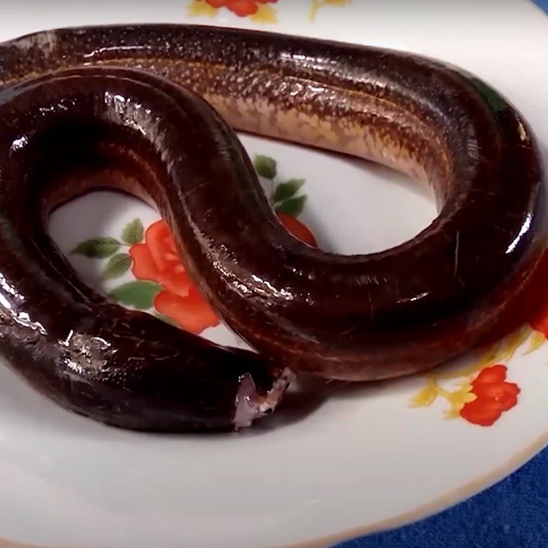 Step 1 Preparing Eel Dried Eel
