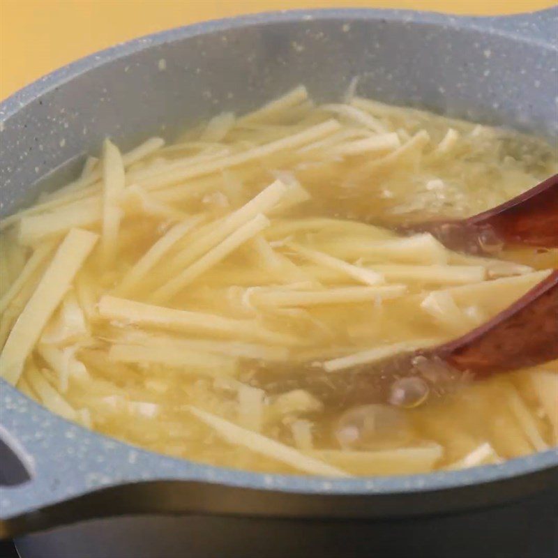 Step 2 Prepare the bamboo shoots and onion Bamboo Shoot Salad with Pork Tongue