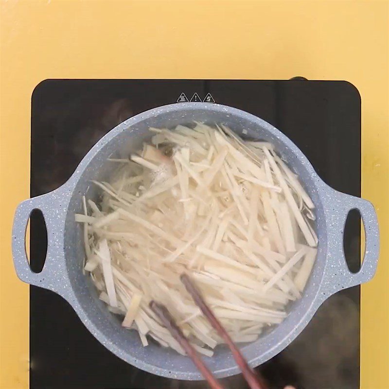 Step 2 Prepare the bamboo shoots and onion Bamboo Shoot Salad with Pork Tongue