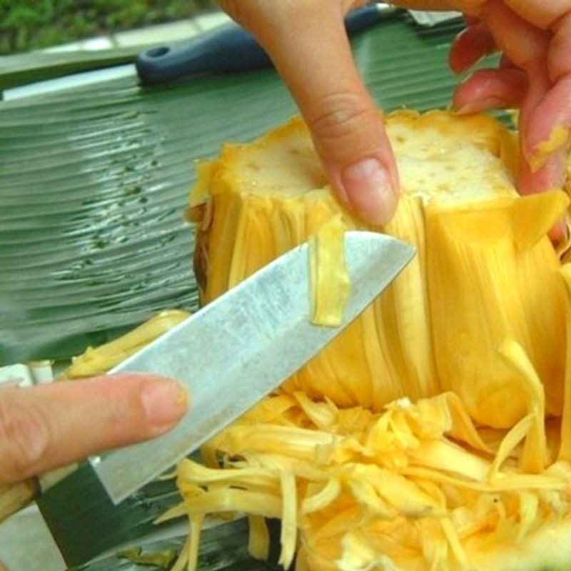 Step 1 Prepare the jackfruit for Jackfruit Smoothie