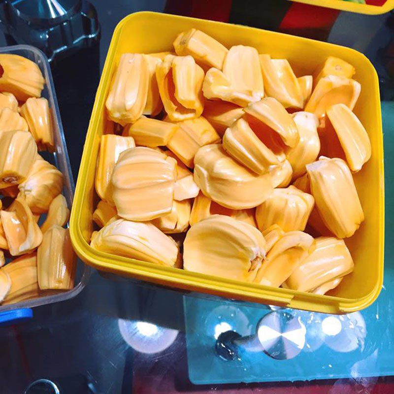 Step 1 Prepare the jackfruit for jackfruit jelly