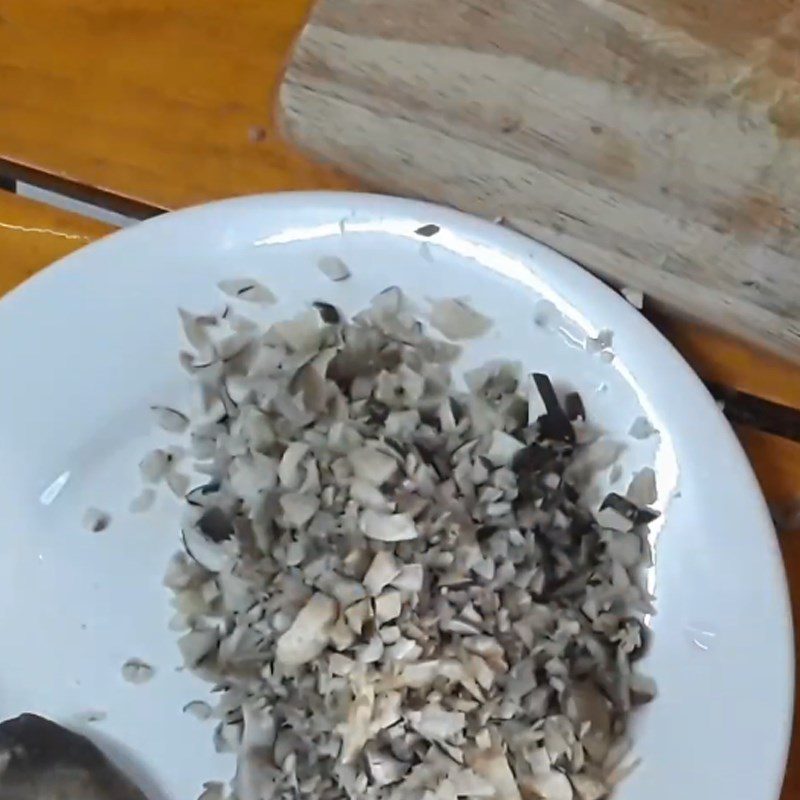 Step 2 Prepare the mushrooms Crab porridge with mushrooms